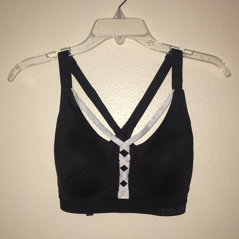 Victoria’s Secret black padded sports bra
